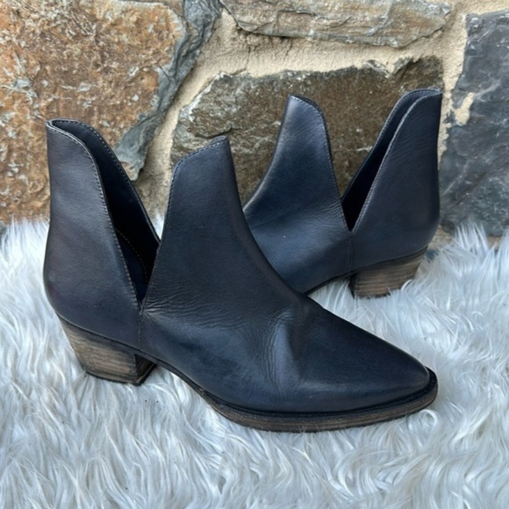 Free People NWOT Leather Charm Double V Ankle Boots in Black Size 38.5